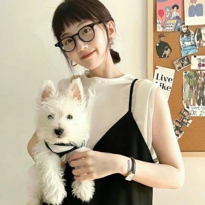 肮脏的黑袋子